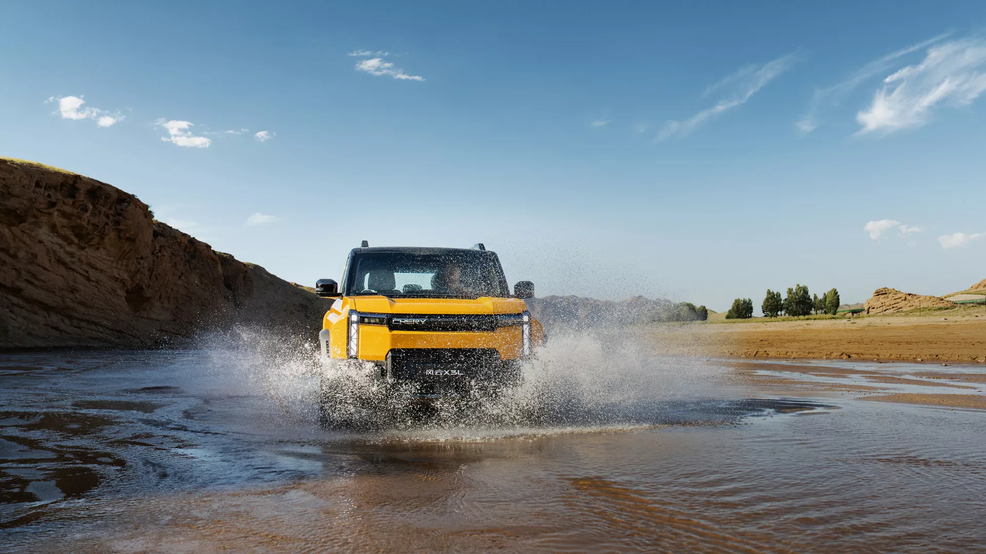 奇瑞模仿越野路華挑戰天門山999級天梯,衰咗!