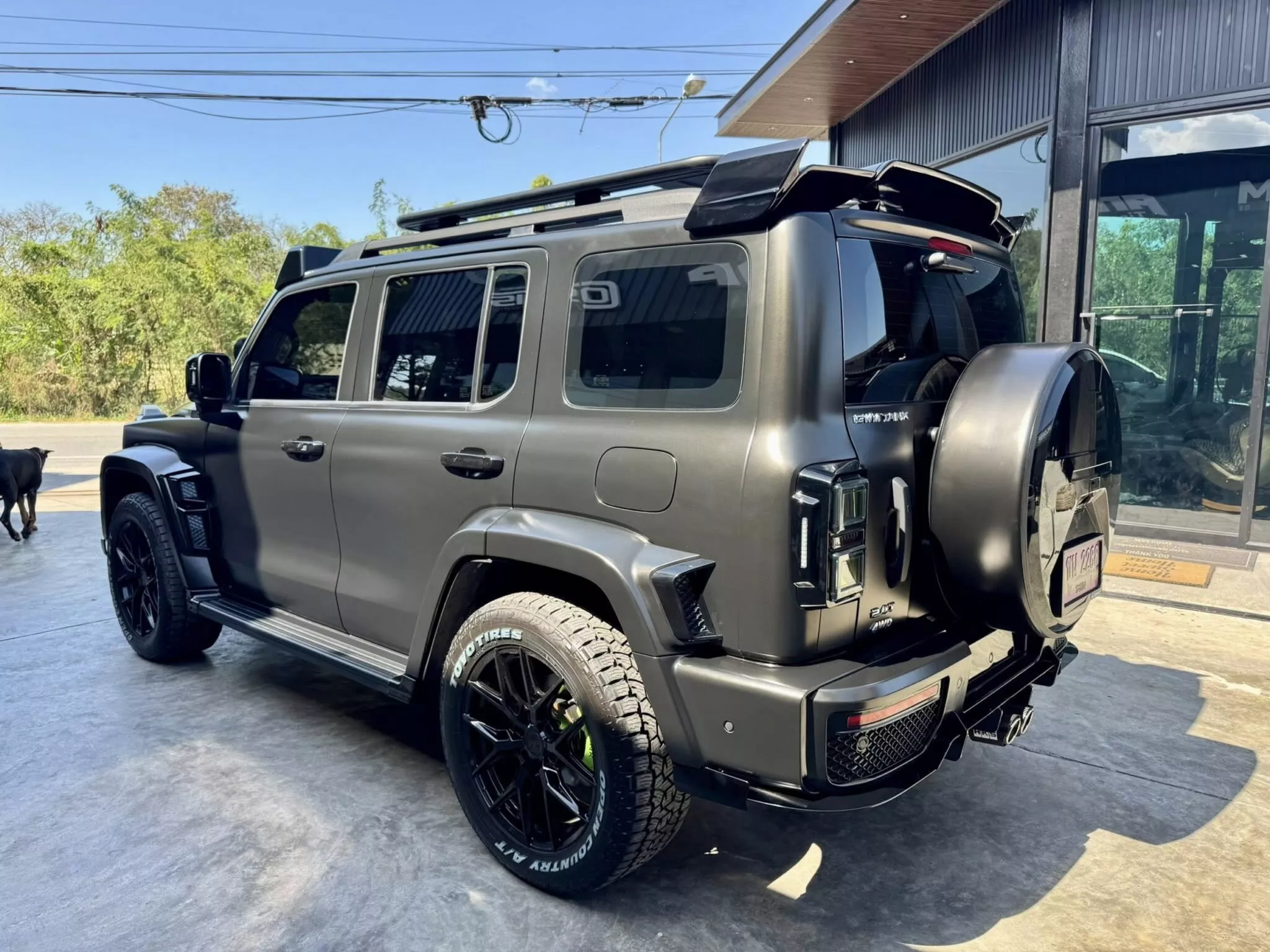 Tank-300-Mercedes-G-Class-10