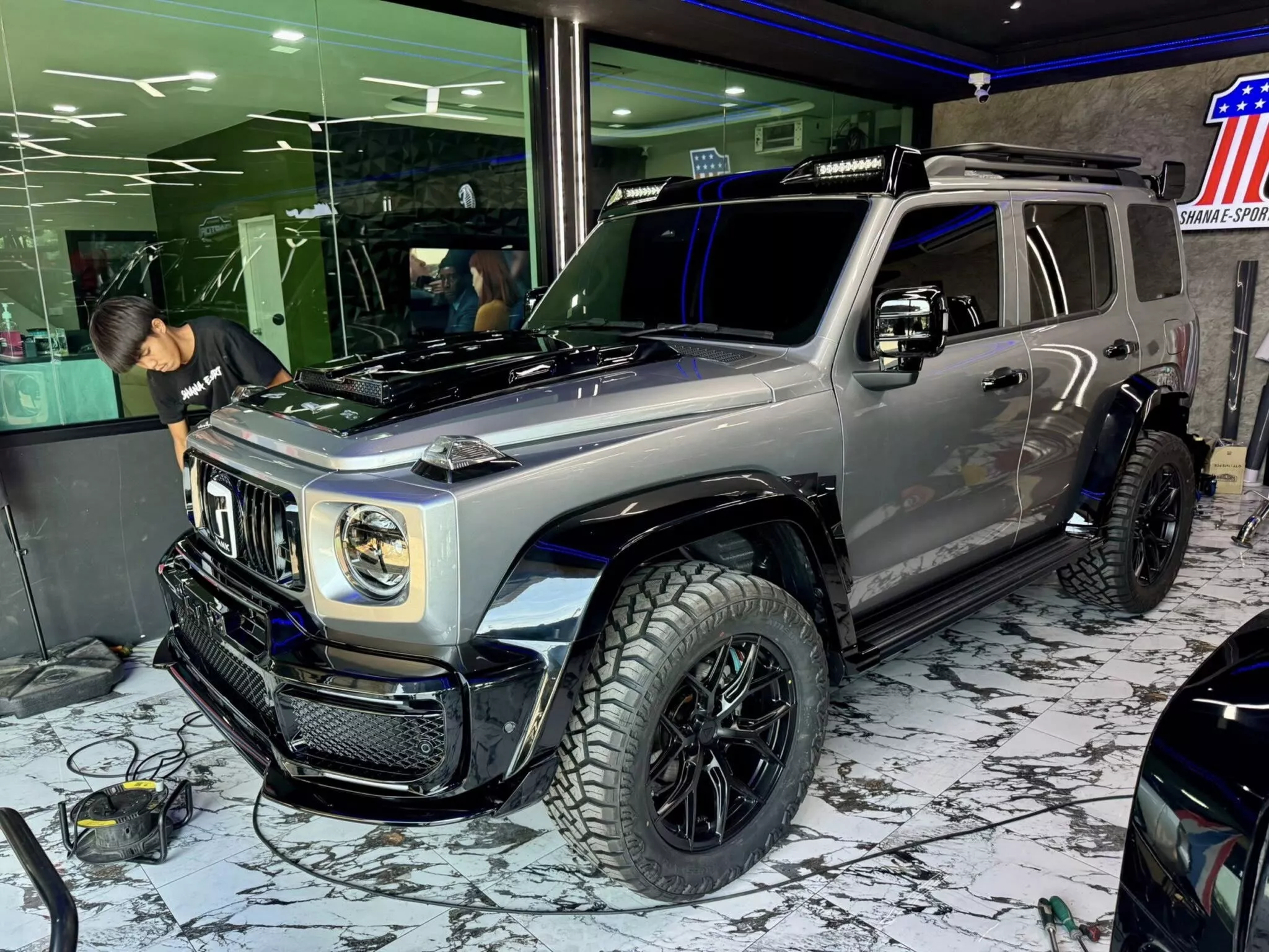 Tank-300-Mercedes-G-Class-2